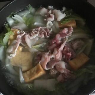 千切り野菜と厚揚げ、豚肉の生姜鍋